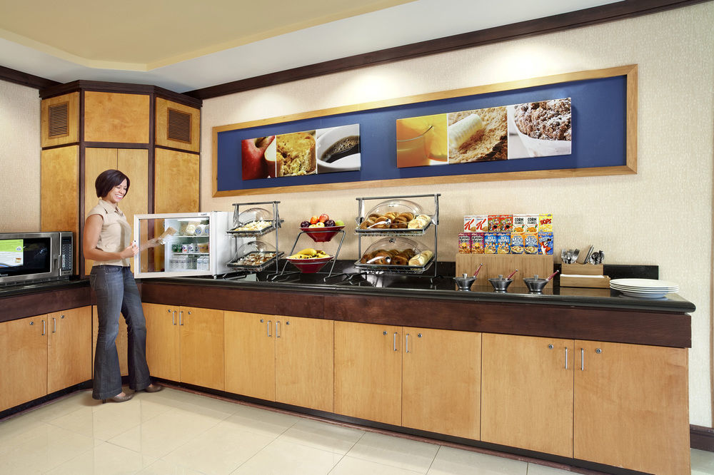 Fairfield Inn & Suites By Marriott Cleveland Бичвуд Экстерьер фото
