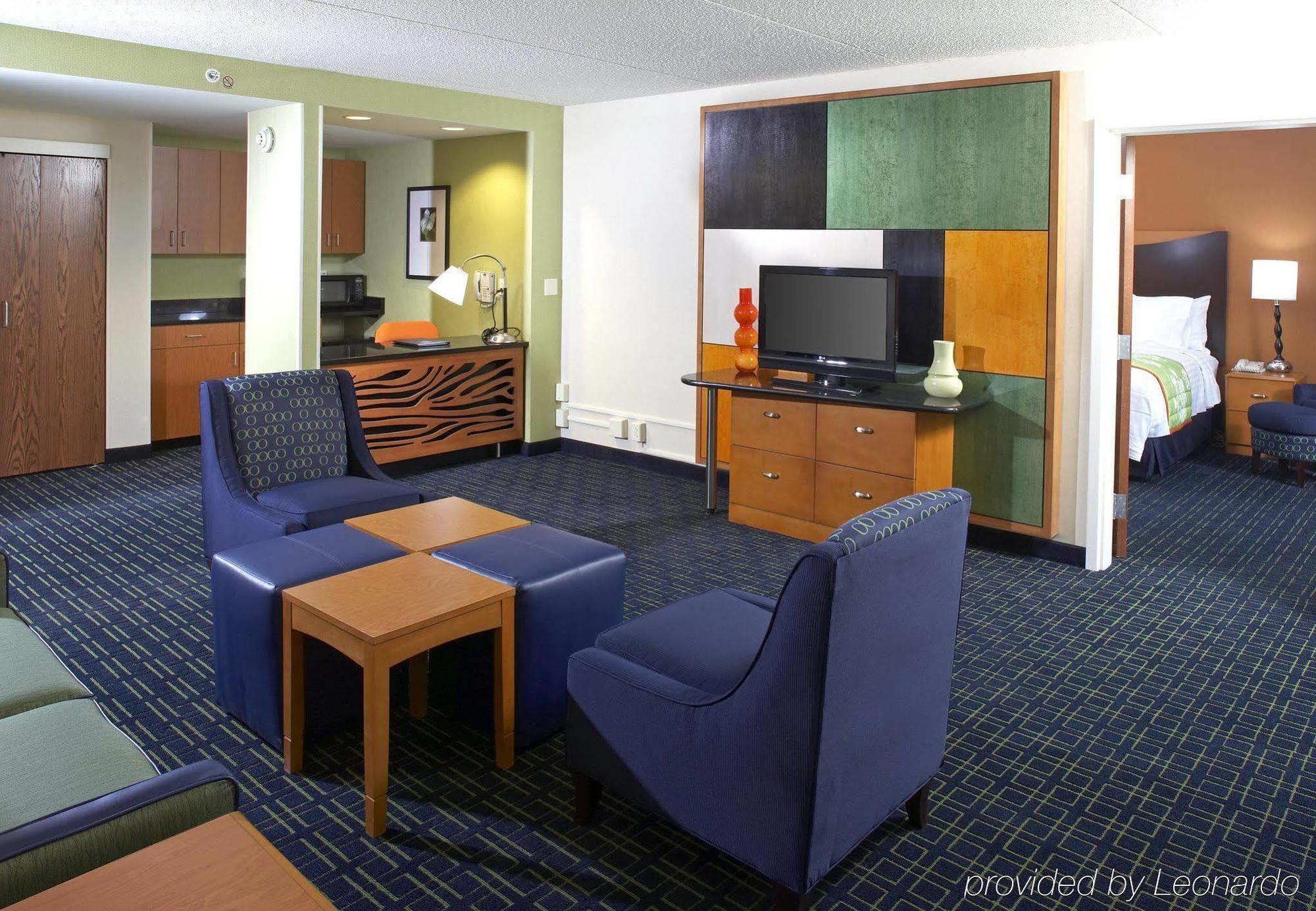 Fairfield Inn & Suites By Marriott Cleveland Бичвуд Номер фото