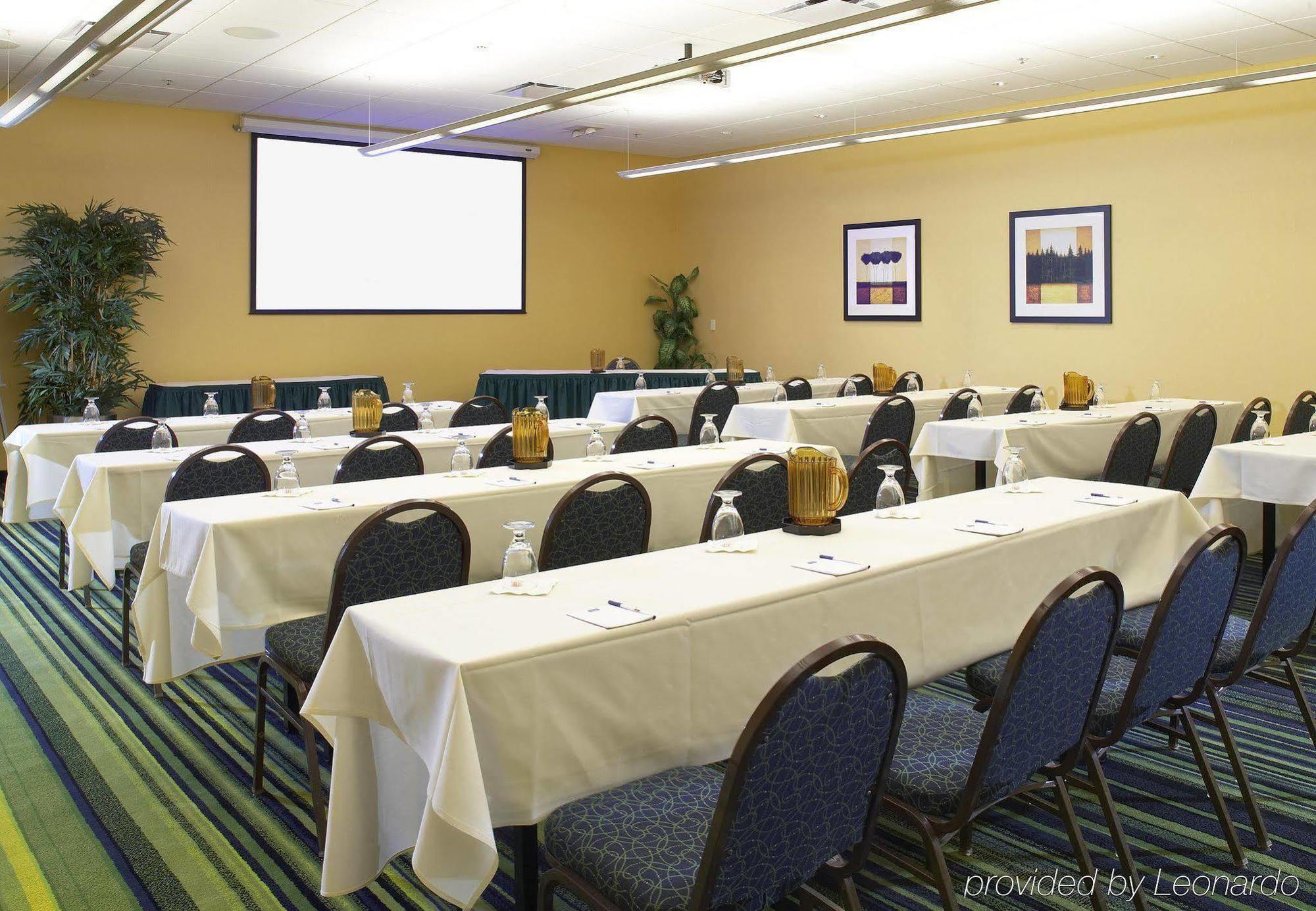 Fairfield Inn & Suites By Marriott Cleveland Бичвуд Удобства фото