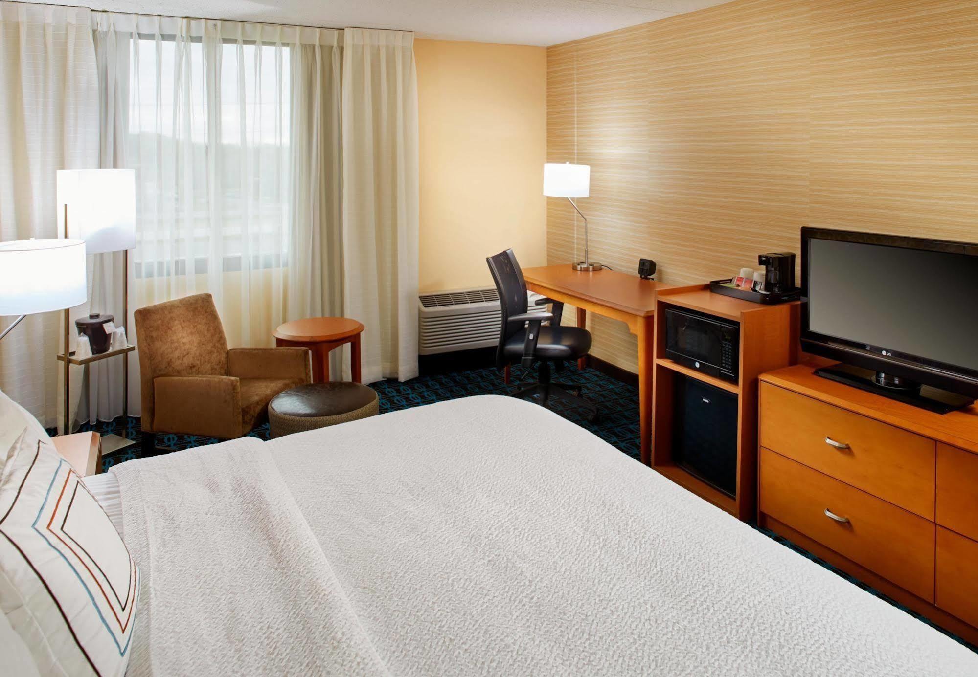 Fairfield Inn & Suites By Marriott Cleveland Бичвуд Экстерьер фото